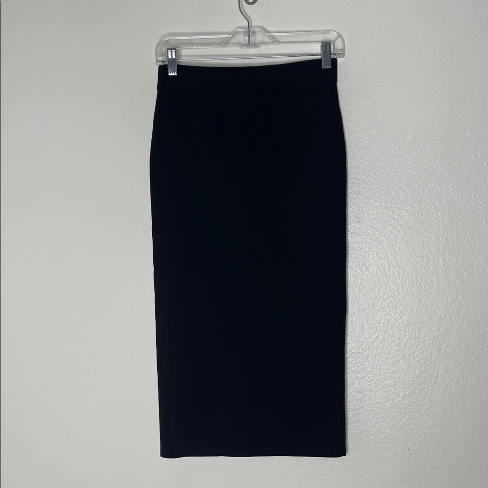 Aritzia Babaton Sculpt Knit Stretch Black Pencil Skir Knee Length Sz Medium New